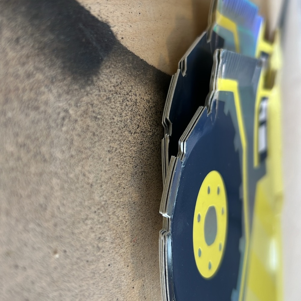 MeriMeri Construction Plates - Picture 2 of 2